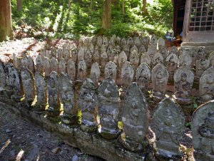 八幡神社の石仏群