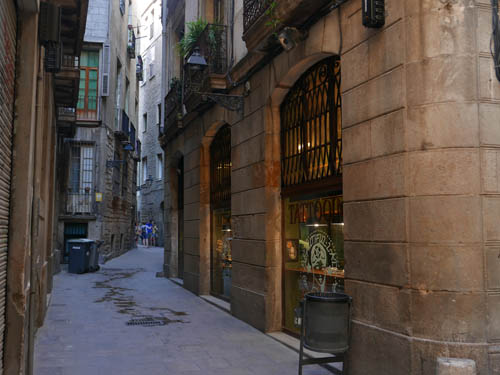 バルセロナ旧市街の路地