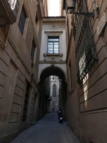 バルセロナ旧市街の路地