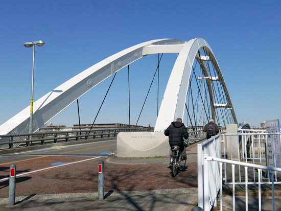 鶴見川橋